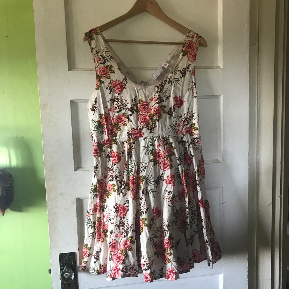 White Rose Skater Dress Size L